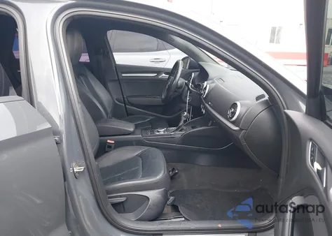 2017 Audi A3 2.0T Premium z USA, uszkodzony, nr VIN WAUAUGFF1H1033914